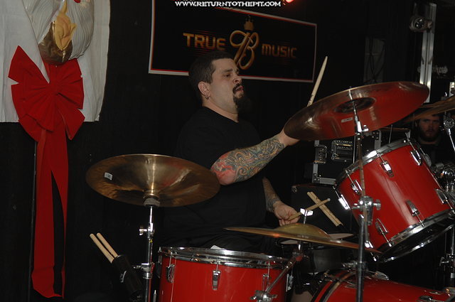 [100 demons on Dec 10, 2006 at Cabot st. (Chicopee, Ma)]