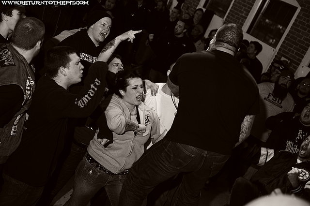 [100 demons on Feb 19, 2012 at Waterfront Tavern (Holyoke, MA)]