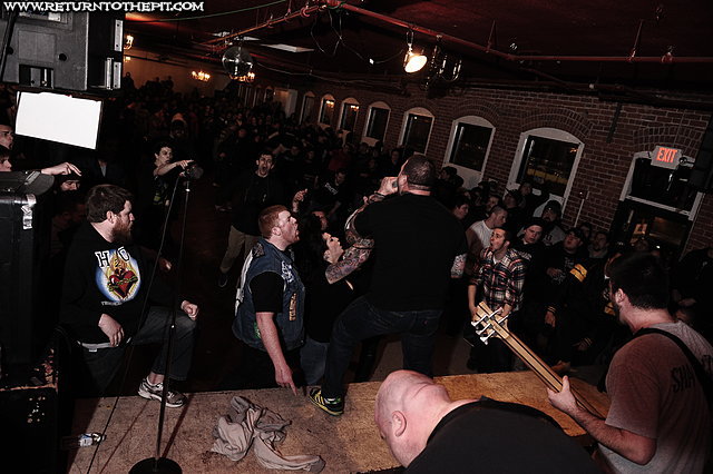 [100 demons on Feb 19, 2012 at Waterfront Tavern (Holyoke, MA)]