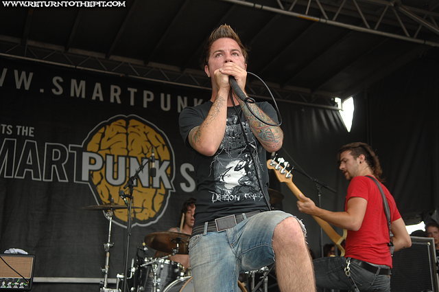 [a static lullaby on Aug 12, 2007 at Parc Jean-drapeau - Smart Punk Stage (Montreal, QC)]
