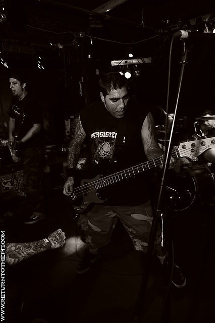 [agnostic front on Nov 20, 2008 at Dover Brick House (Dover, NH)]