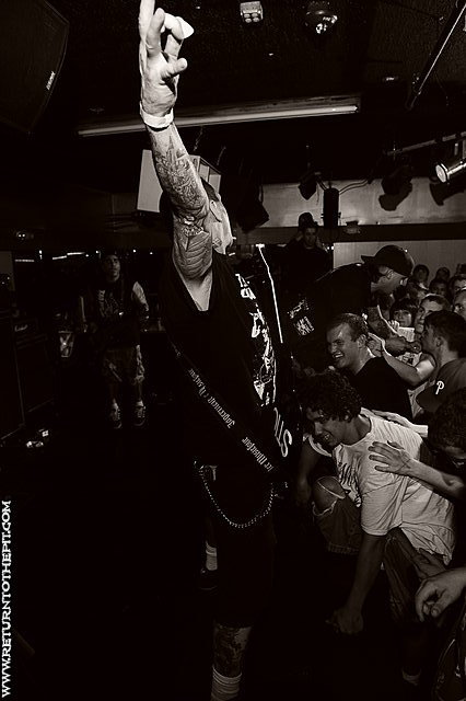 [agnostic front on May 22, 2010 at Club Lido (Revere, MA)]