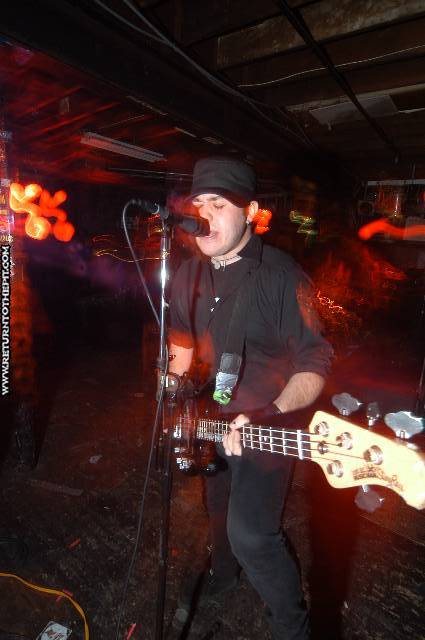 [aiden on Sep 29, 2005 at the Living Room (Providence, RI)]