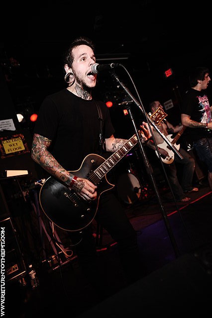 [antilove on Aug 15, 2009 at the Palladium - Secondstage (Worcester, MA)]