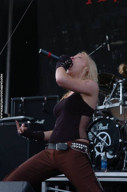 [arch enemy on Jul 15, 2005 at Tweeter Center - second stage (Mansfield, Ma)]