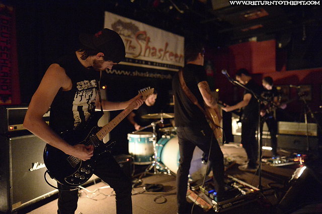 [au revior on Dec 3, 2015 at the Shaskeen Pub (Manchester, NH)]