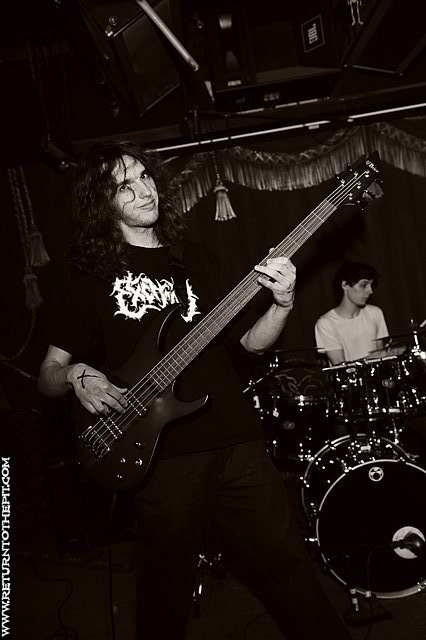 [aversed on Dec 9, 2010 at Ralph's (Worcester, MA)]