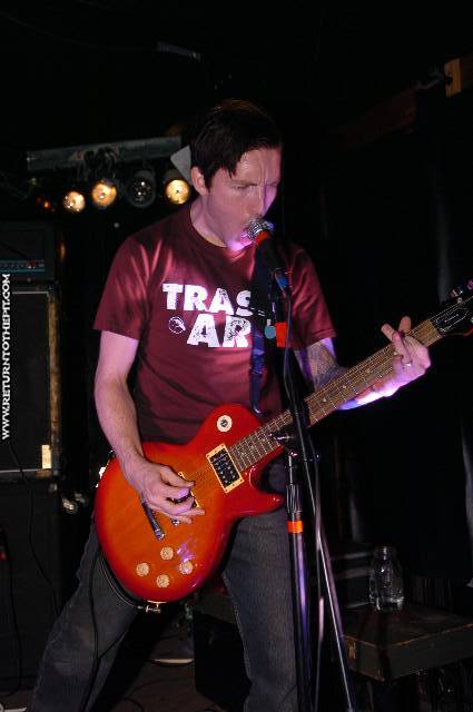 [backstabbers inc on Oct 2, 2005 at Dover Brick House (Dover, NH)]