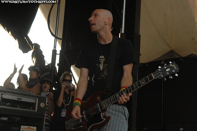 [bad religion on Aug 12, 2007 at Parc Jean-drapeau - Lucky Stage (Montreal, QC)]
