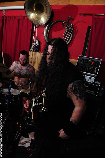 [black anvil on Apr 29, 2011 at P.A.'s Lounge (Somerville, MA)]