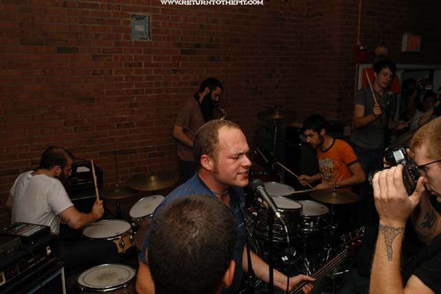 [black eyes on Sep 10, 2003 at the Grill on the Hill (Storrs, CT)]