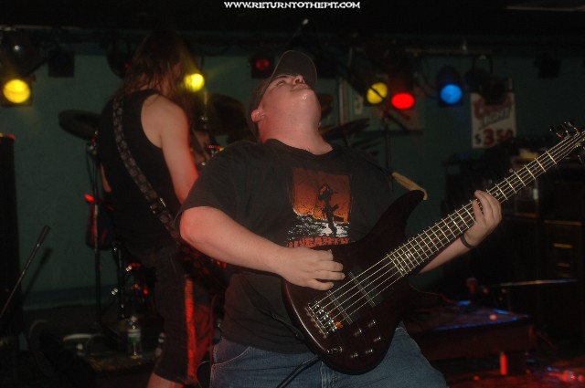 [blackout frenzy on Apr 13, 2006 at Mark's Showplace (Bedford, NH)]
