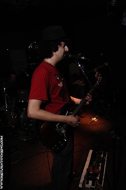 [blue aside on May 8, 2010 at O'Briens Pub (Allston, MA)]
