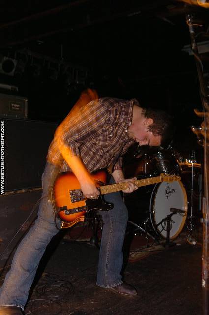 [breather resist on Oct 15, 2005 at the Living Room (Providence, RI)]