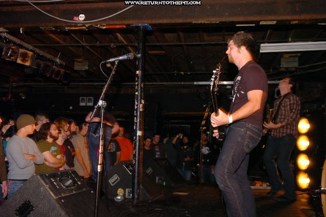 [breather resist on Oct 15, 2005 at the Living Room (Providence, RI)]