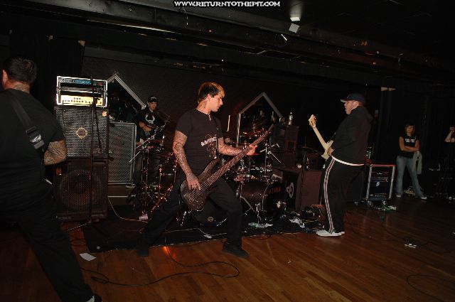 [bury your dead on Sep 3, 2006 at Club Lido (Revere, Ma)]