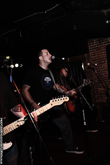 [chosen ones on Aug 21, 2011 at Dover Brickhouse (Dover, NH)]