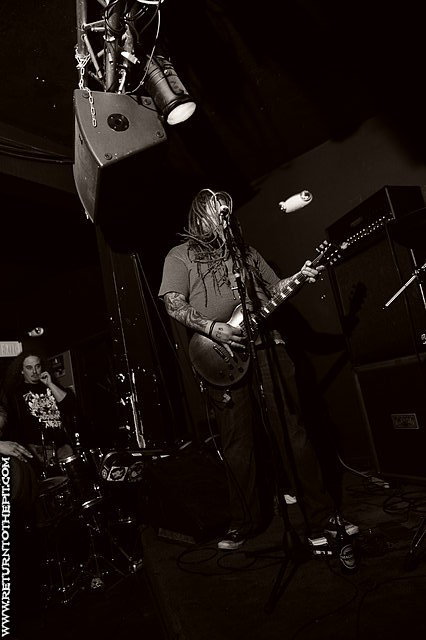 [clinging to the trees of a forrest fire on Mar 28, 2012 at O'Briens Pub (Allston, MA)]