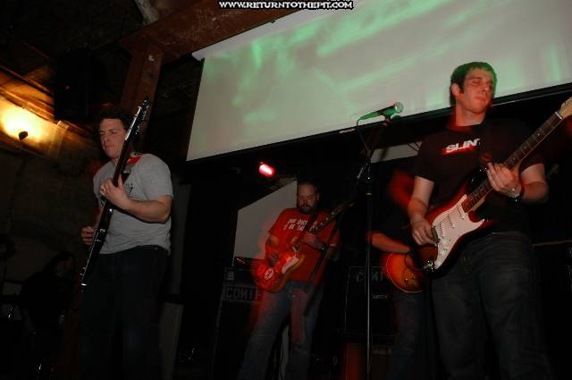 [conifer on Mar 24, 2005 at The Space (Portland, Me)]