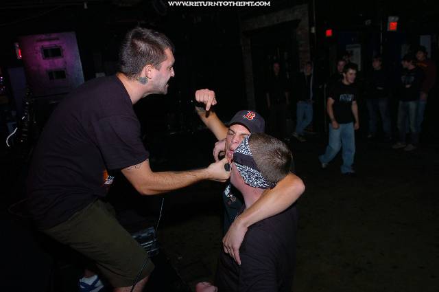 [cut throat on Sep 29, 2005 at the Living Room (Providence, RI)]