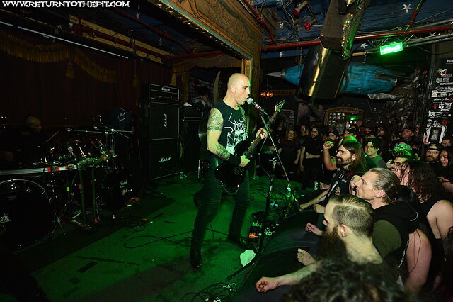 [dead congregation on Apr 13, 2023 at Ralph's (Worcester, MA)]