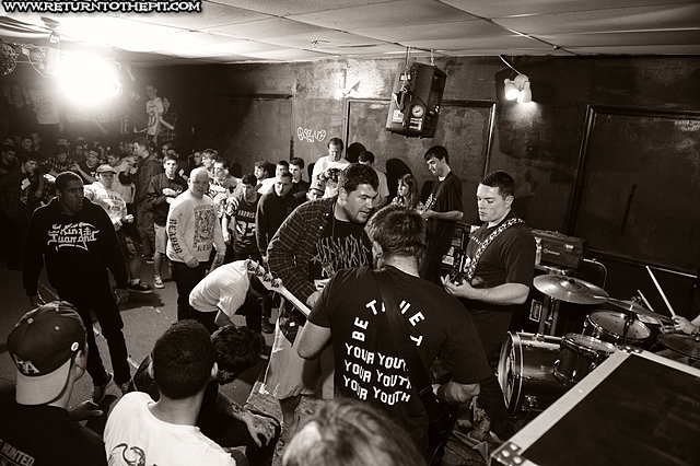 [dead end path on Nov 30, 2012 at Anchors Up (Haverhill, MA)]
