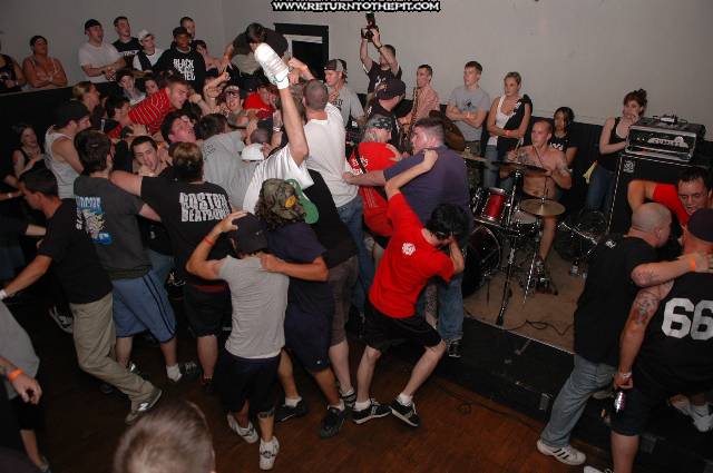 [death before dishonor on Sep 4, 2005 at Tiger's Den (Brockton, Ma)]