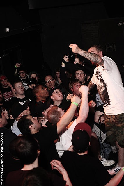 [death threat on Apr 23, 2010 at the Palladium - Secondstage (Worcester, MA)]