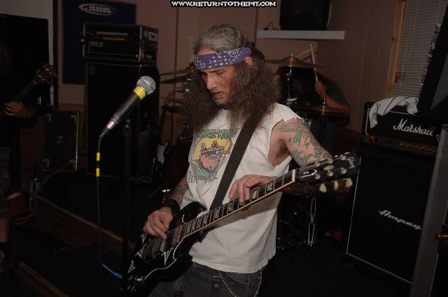 [debris inc on Aug 7, 2005 at Dee Dee's Lounge (Quincy, Ma)]