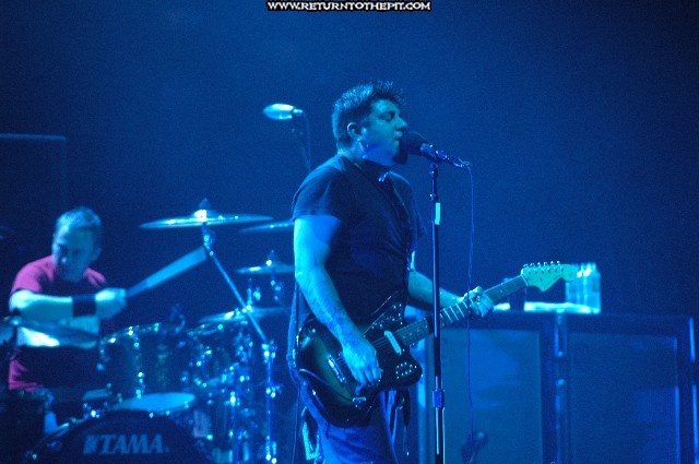 [deftones on Mar 7, 2006 at Tsongas Arena (Lowell, Ma)]
