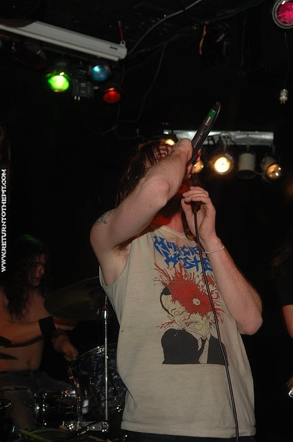 [despotic robot on Mar 18, 2007 at Dover Brick House (Dover, NH)]