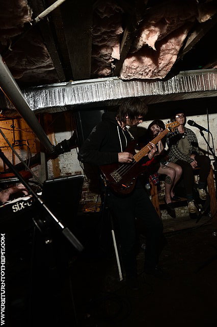 [die young nh on Jun 17, 2012 at Houze Of Moms (Portsmouth, NH)]