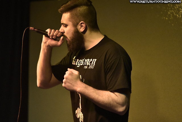 [dillinger on Feb 17, 2019 at Bungalow Bar And Grill (Manchester, NH)]