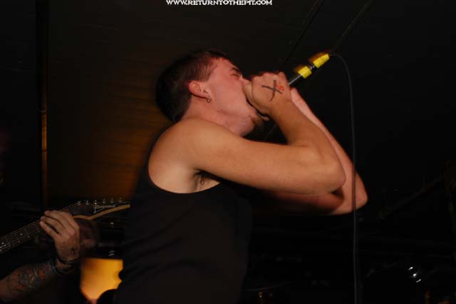 [disaster piece on Oct 5, 2003 at the Bombshelter (Manchester, NH)]