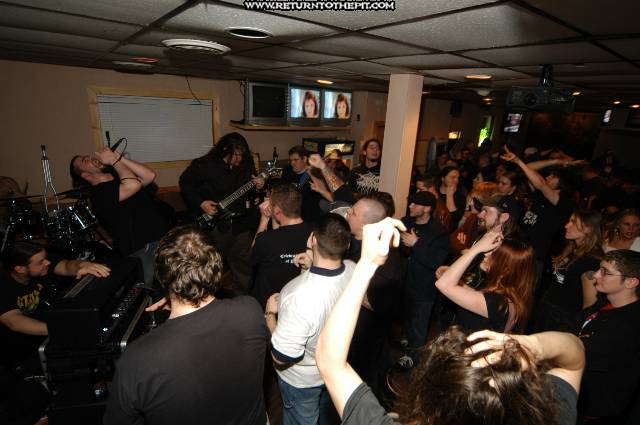 [disengaged on Apr 2, 2005 at Dee Dee's Lounge (Quincy, Ma)]