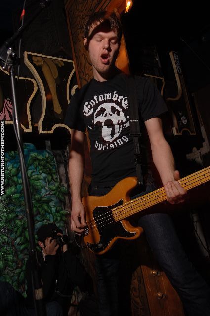 [doomriders on Mar 26, 2006 at Ralph's Chadwick Square Rock Club (Worcester, MA)]