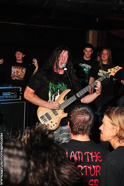 [dying fetus on Aug 10, 2008 at Club Hell (Providence, RI)]