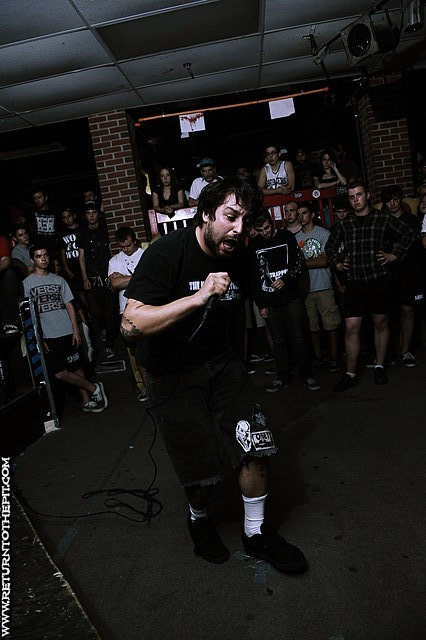 [edge of the world on Aug 12, 2010 at Anchors Up (Haverhill, MA)]