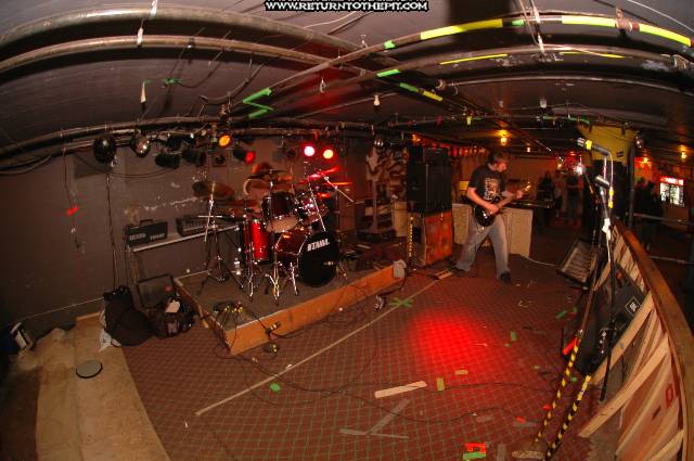 [embludgeonment on Apr 9, 2005 at the Bombshelter (Manchester, NH)]