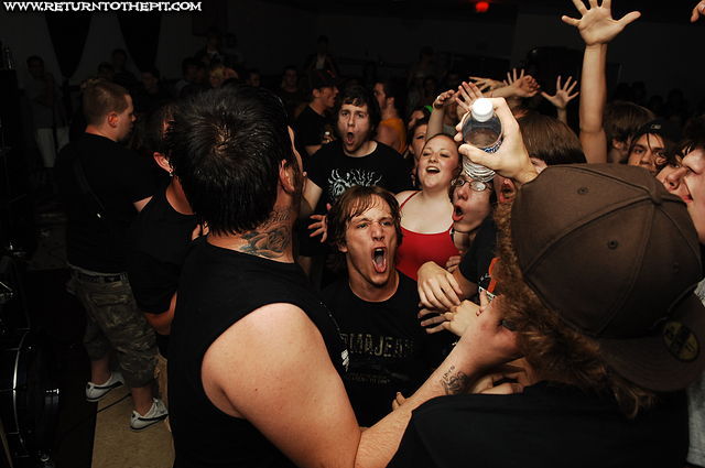 [emmure on Jul 25, 2007 at VFW (Manchester, NH)]