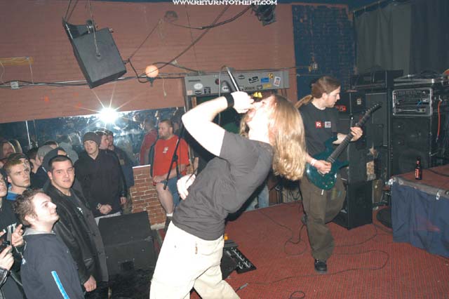 [end-time illusion on Feb 16, 2003 at Fat Cat's (Springfield, Ma)]