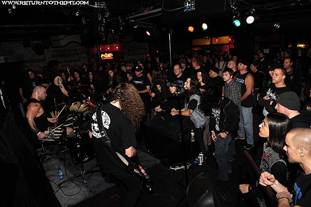 [evile on Nov 7, 2010 at Club Hell (Providence, RI)]