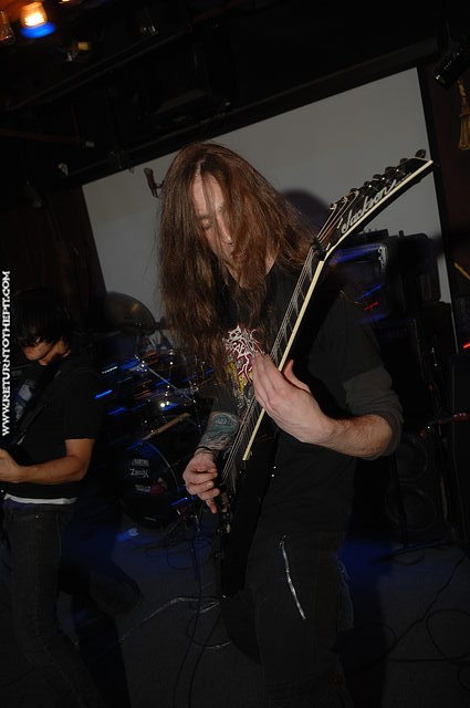 [face full of shotgun on Dec 9, 2006 at Ralph's Chadwick Square Rock Club (Worcester, MA)]