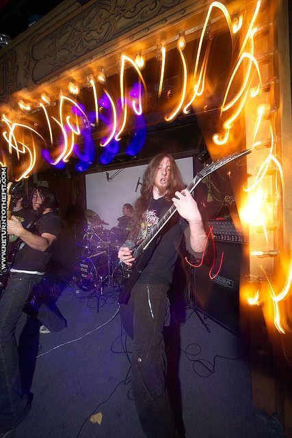 [face full of shotgun on Dec 9, 2006 at Ralph's Chadwick Square Rock Club (Worcester, MA)]