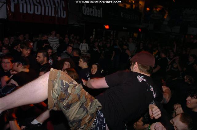 [full blown chaos on Apr 23, 2005 at the Palladium - second stage (Worcester, Ma)]