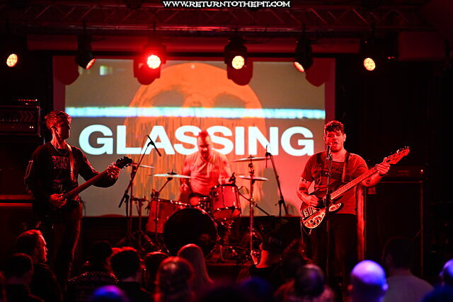 [glassing on Feb 23, 2024 at Sonia (Cambridge, MA)]