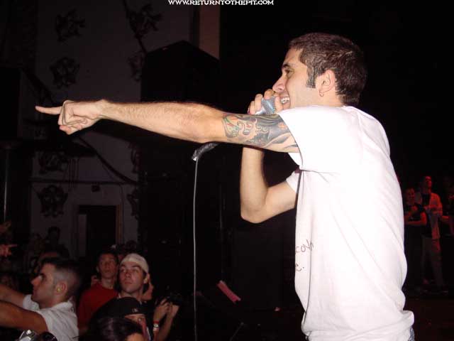 [glassjaw on Sep 15, 2002 at Skatefest First Stage The Palladium (Worcester, MA)]