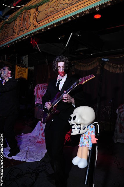 [goddamn zombie on May 6, 2011 at Ralph's (Worcester, MA)]