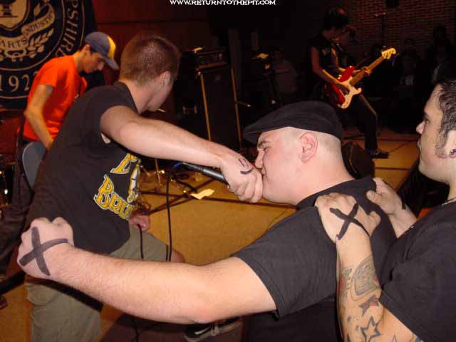 [guns up on Oct 24, 2002 at Stratford Rm - MUB (Durham, NH)]
