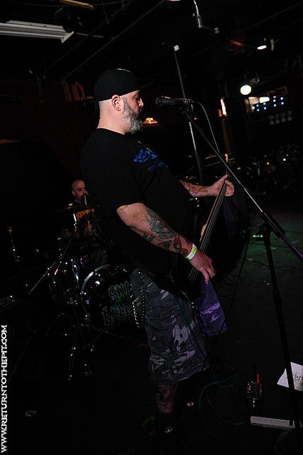 [gut bucket on Jun 13, 2010 at Club Hell (Providence, RI)]